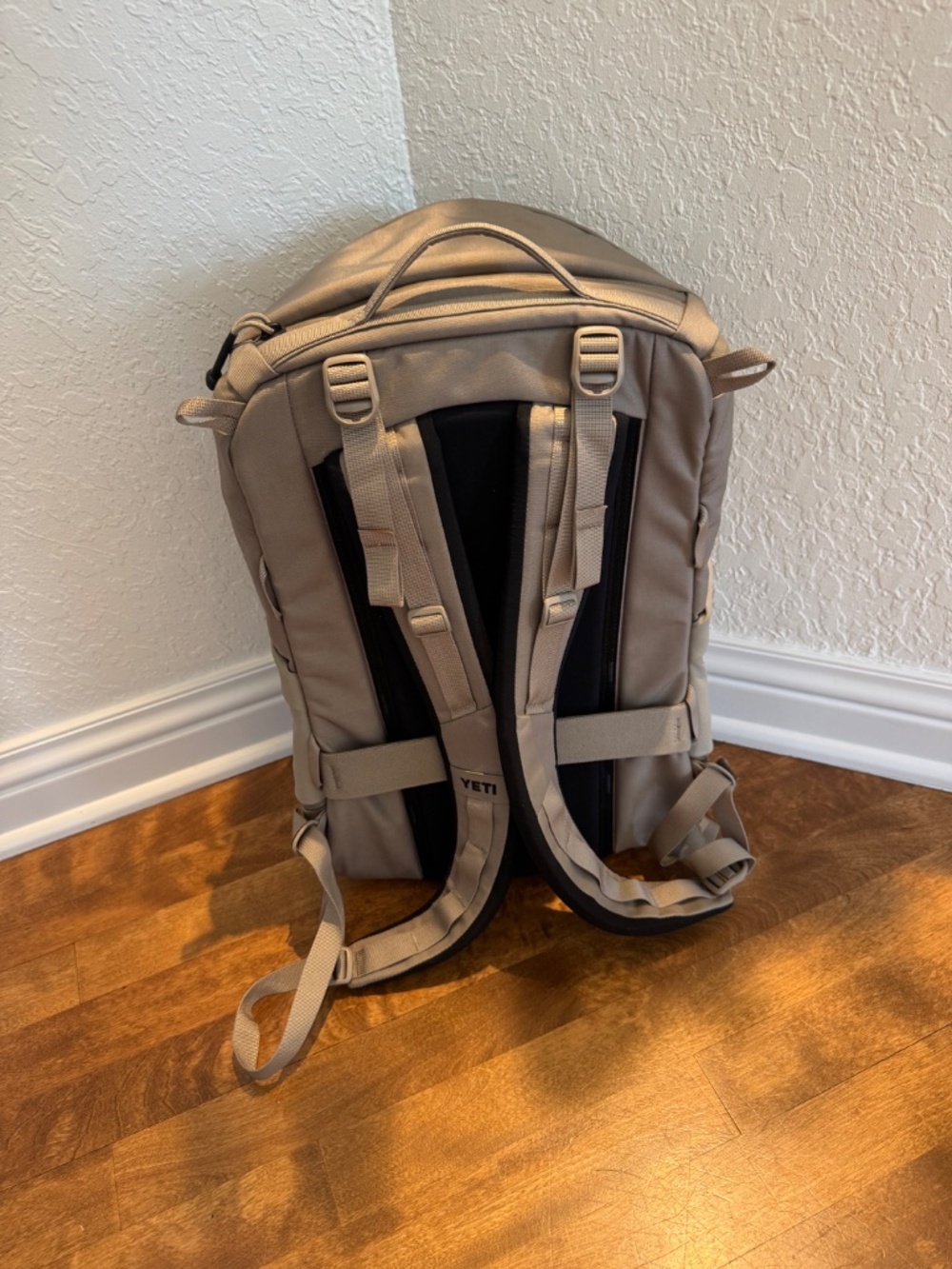 Yeti Ranchero Backpack 22L NWT - Picture 3 of 4
